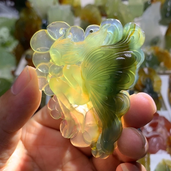蛇纹石玉未镶嵌珠宝奇石