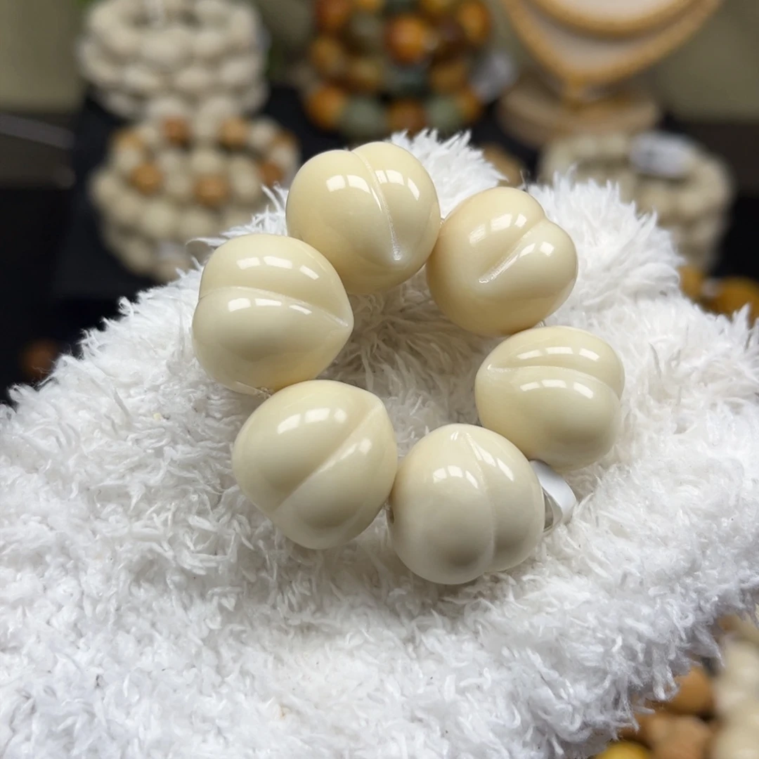 菩提根/象牙果吊坠1.17.22屁桃手捻微瑕