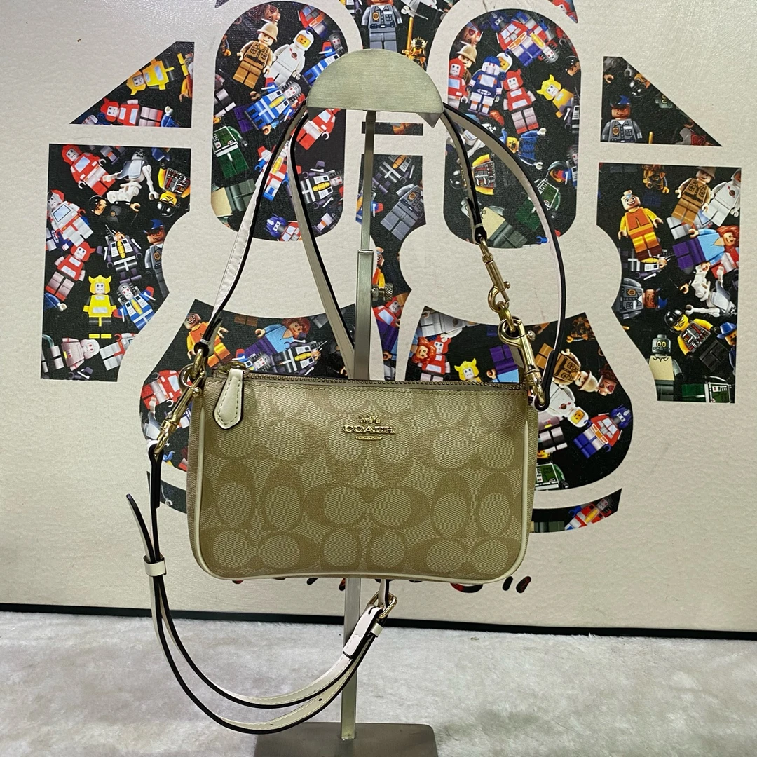 95新 COACH/蔻驰 21306斜挎包19×12
