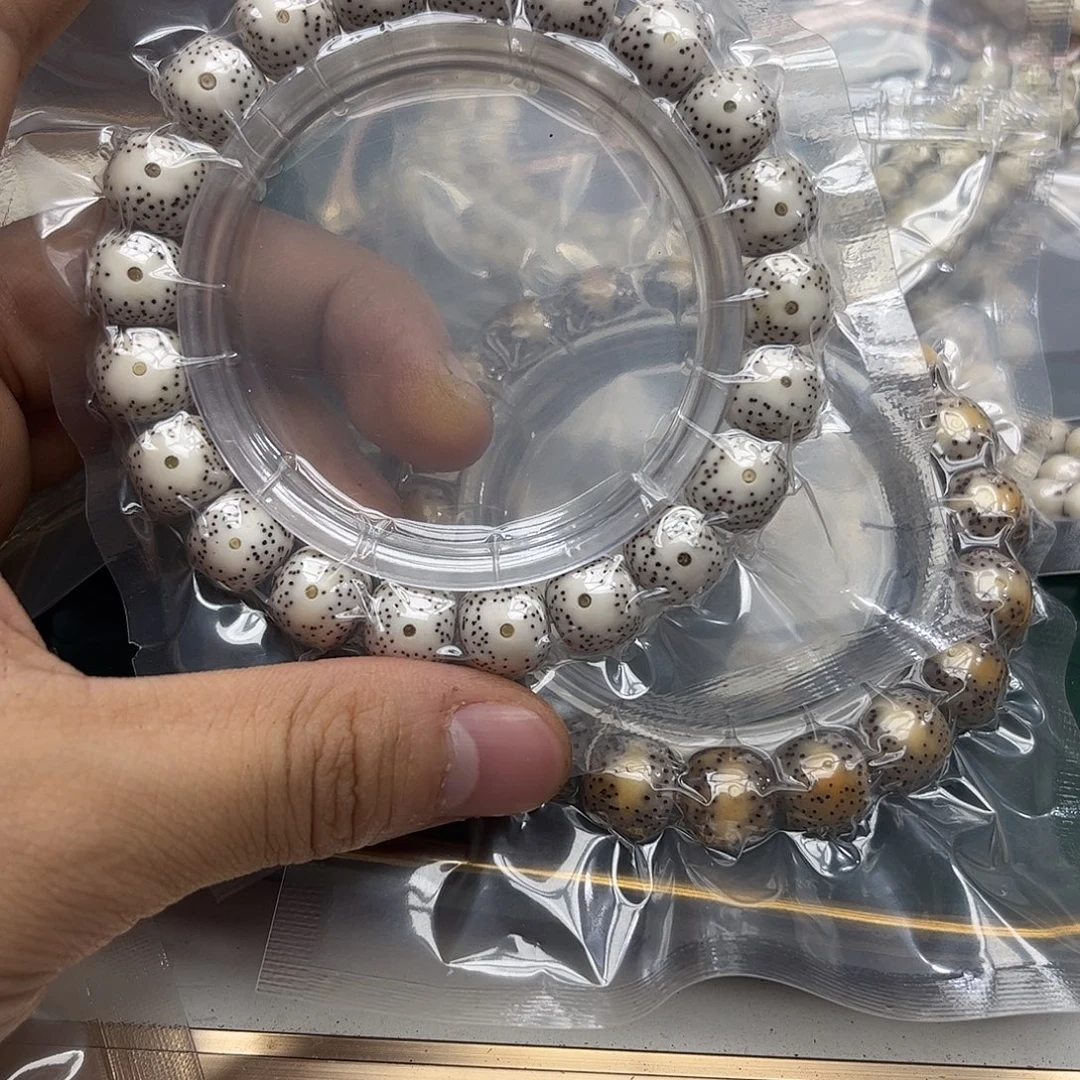 吊坠星月菩提l5。