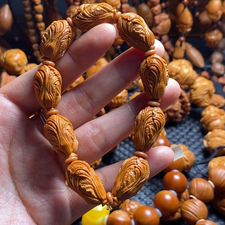 吊坠橄榄核白菜手串