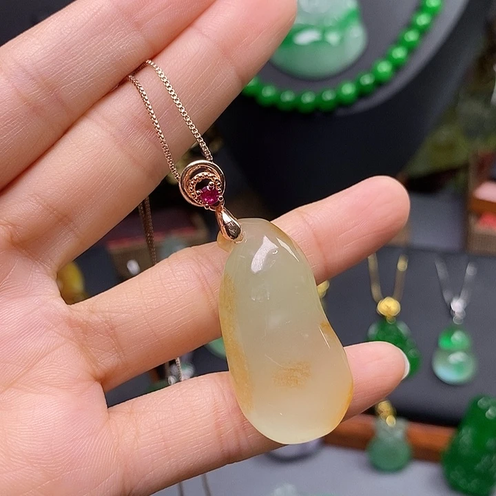 吊坠(赠链)未镶嵌翡翠