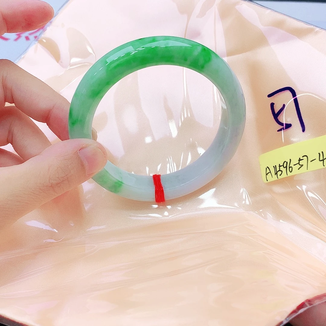 翡翠未镶嵌手镯我