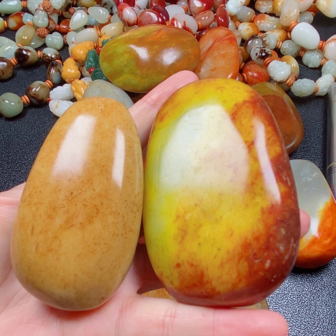 南***湖和田玉未镶嵌颈饰