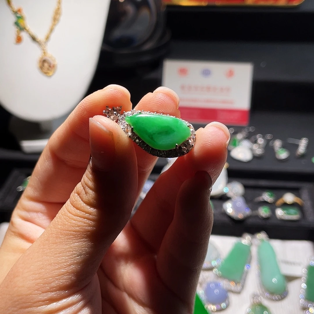 翡翠银S925镶嵌颈饰