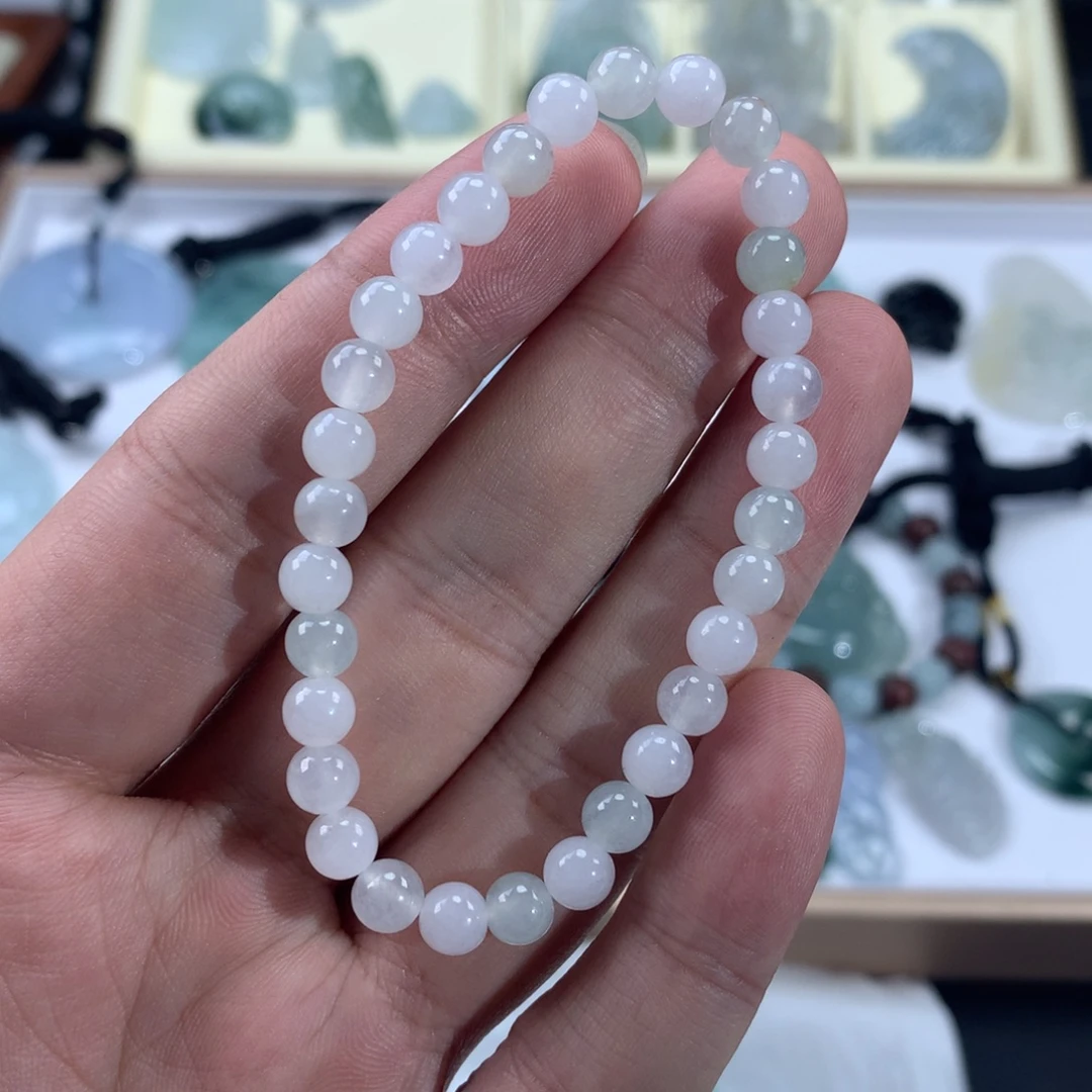 翡翠未镶嵌吊坠(不含链)5.8mx21颗