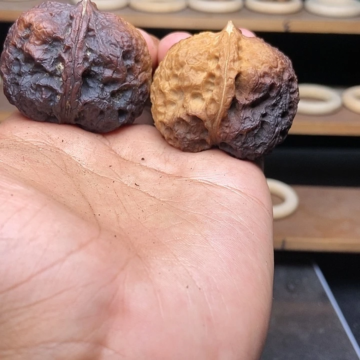 文玩核桃吊坠官坐