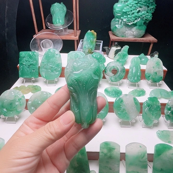 石英质玉吊坠未镶嵌