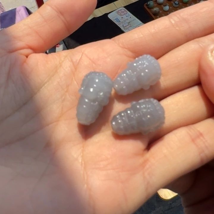 和田玉未镶嵌颈饰烟紫佛三通白富美多样性拍一发一