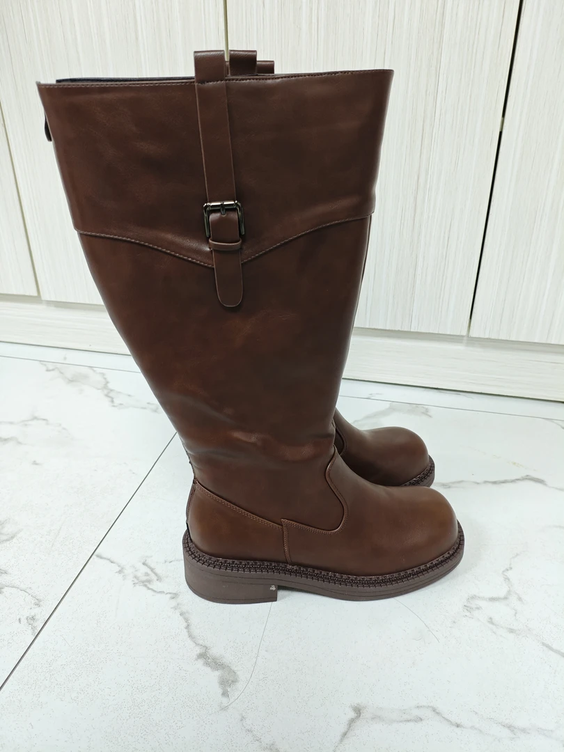 紫幻玲珑加宽加肥2024冬季新款复古风厚底显瘦套筒长筒骑士靴女