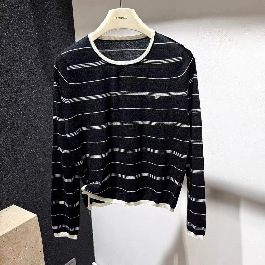 【上衣】宽松简约新款时尚高档上衣时装女装服装5831[SDN]Q