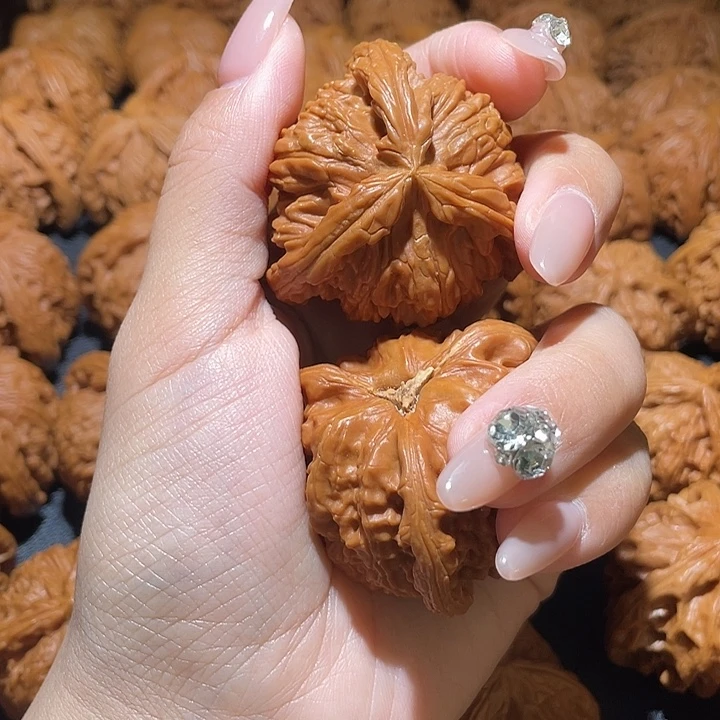 镜***行文玩核桃吊坠小妹三棱