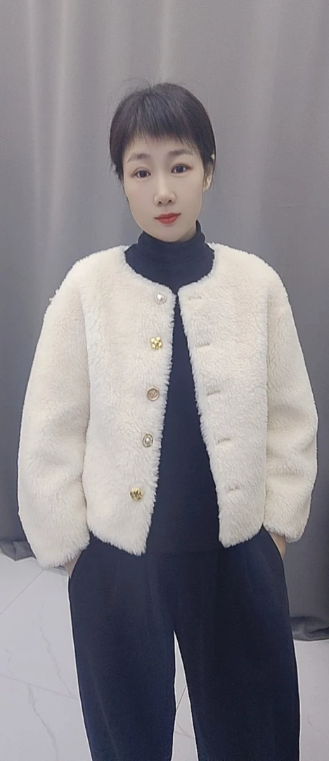 珊珊异性扣百分百羊毛轻奢百搭减龄秋冬日常时尚外套
