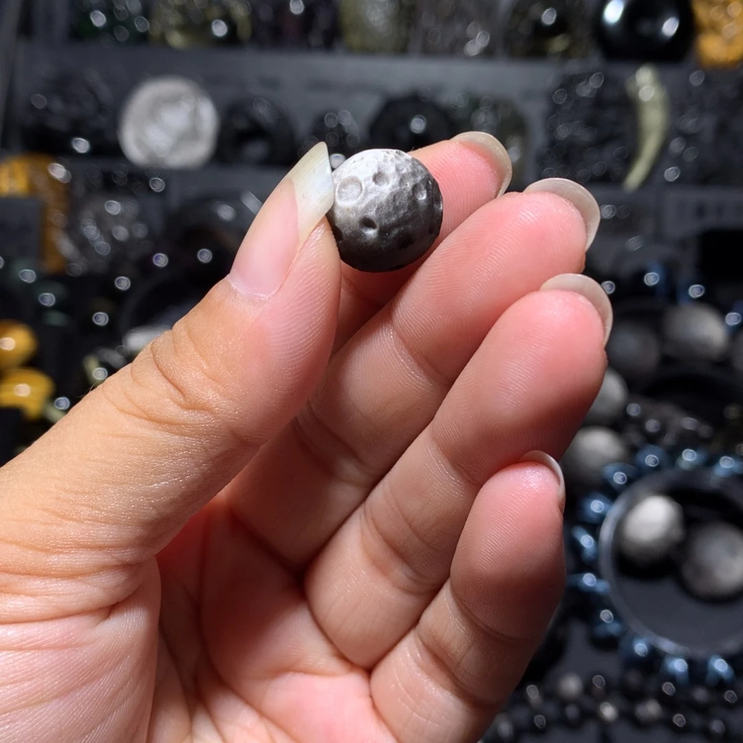 柳****未镶嵌黑曜岩珠宝奇石