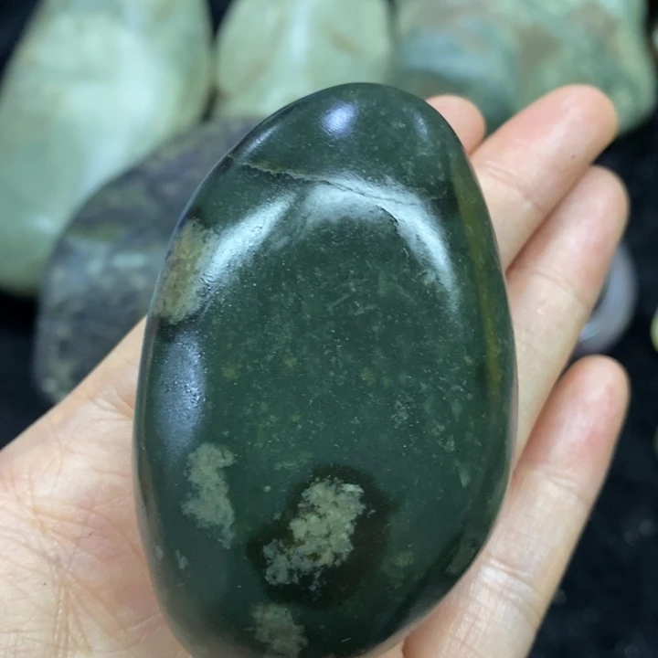 未镶嵌和田玉（糖玉）挂件