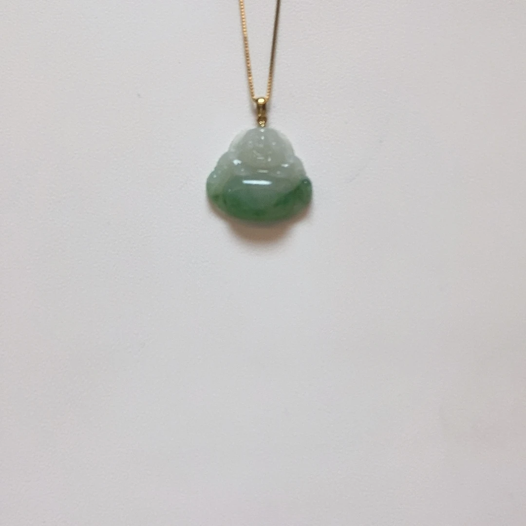 翡翠18K金镶嵌颈饰佛