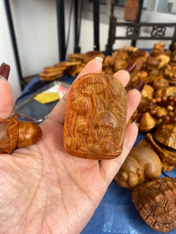 太行崖柏手工手把件