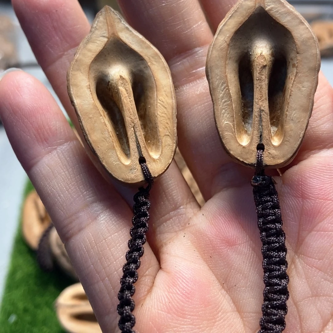 文玩核桃吊坠携***.秋子