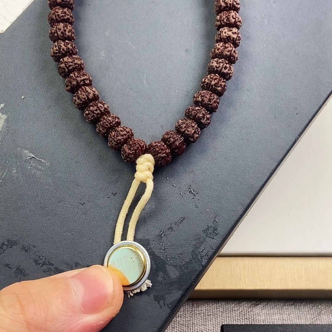 伊***梅手串金刚菩提细纹