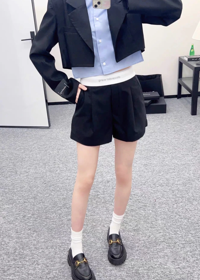 全新未使用  6*1/全新/亚历山大王女士高腰弹力A字短裤/02887