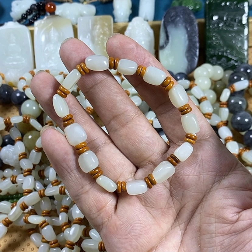 【闪购商品】未镶嵌手链和田玉红*
