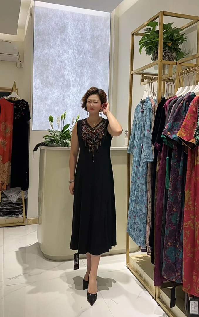 2025年烫钻背心连衣裙5817