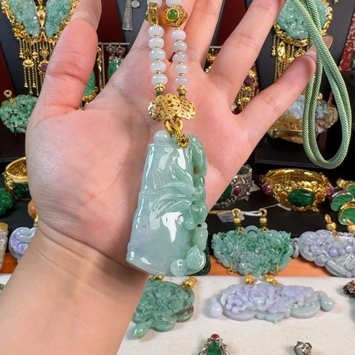 翡翠未镶嵌颈饰竹节吊坠亏清
