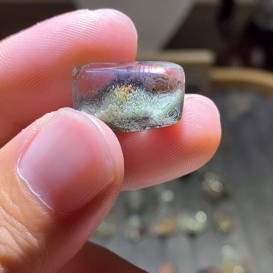 木***子颈饰水晶未镶嵌水晶