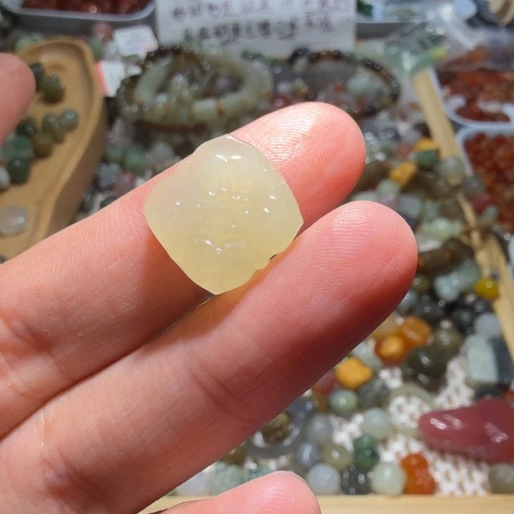 和田玉未镶嵌珠宝半成品