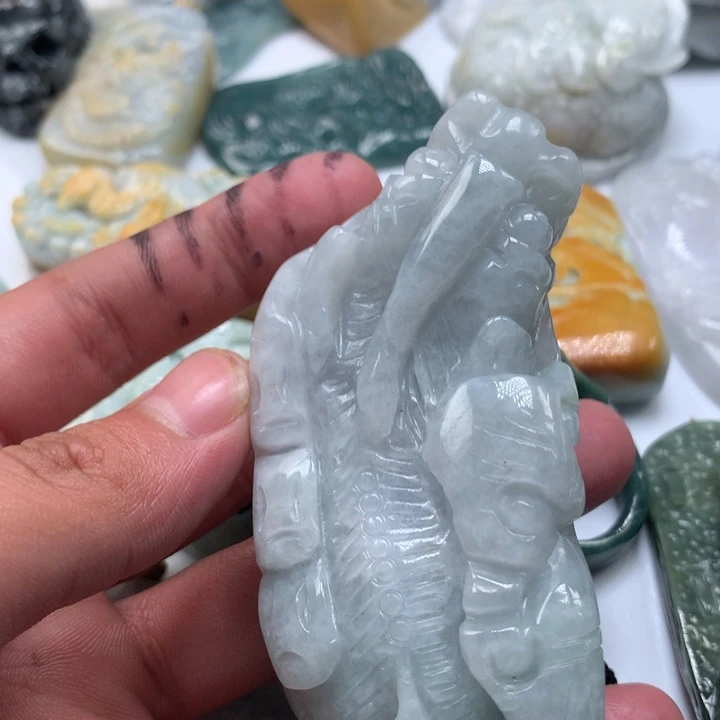 翡翠未镶嵌颈饰保真天然a货翡翠