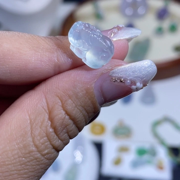 颈饰未镶嵌翡翠皮皮
