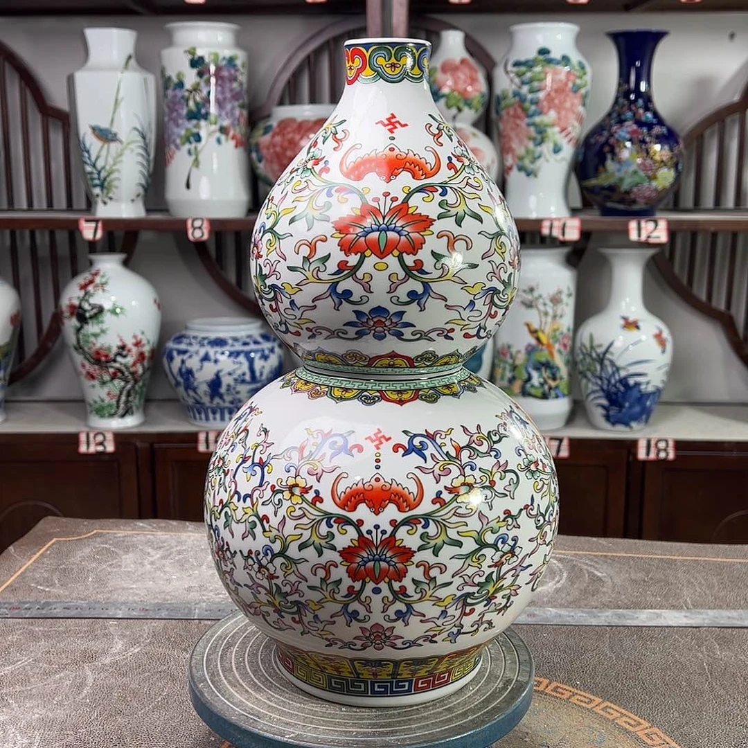 陶摆件景德镇陶瓷葫缠枝