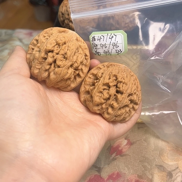 文玩核桃把件非嫁接大粗筋有修