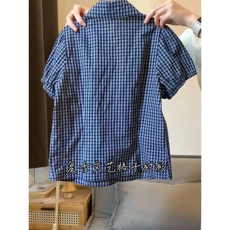 大码复古格纹翻领短袖衬衫女夏季短款小个子高级感辣妹正肩上衣潮