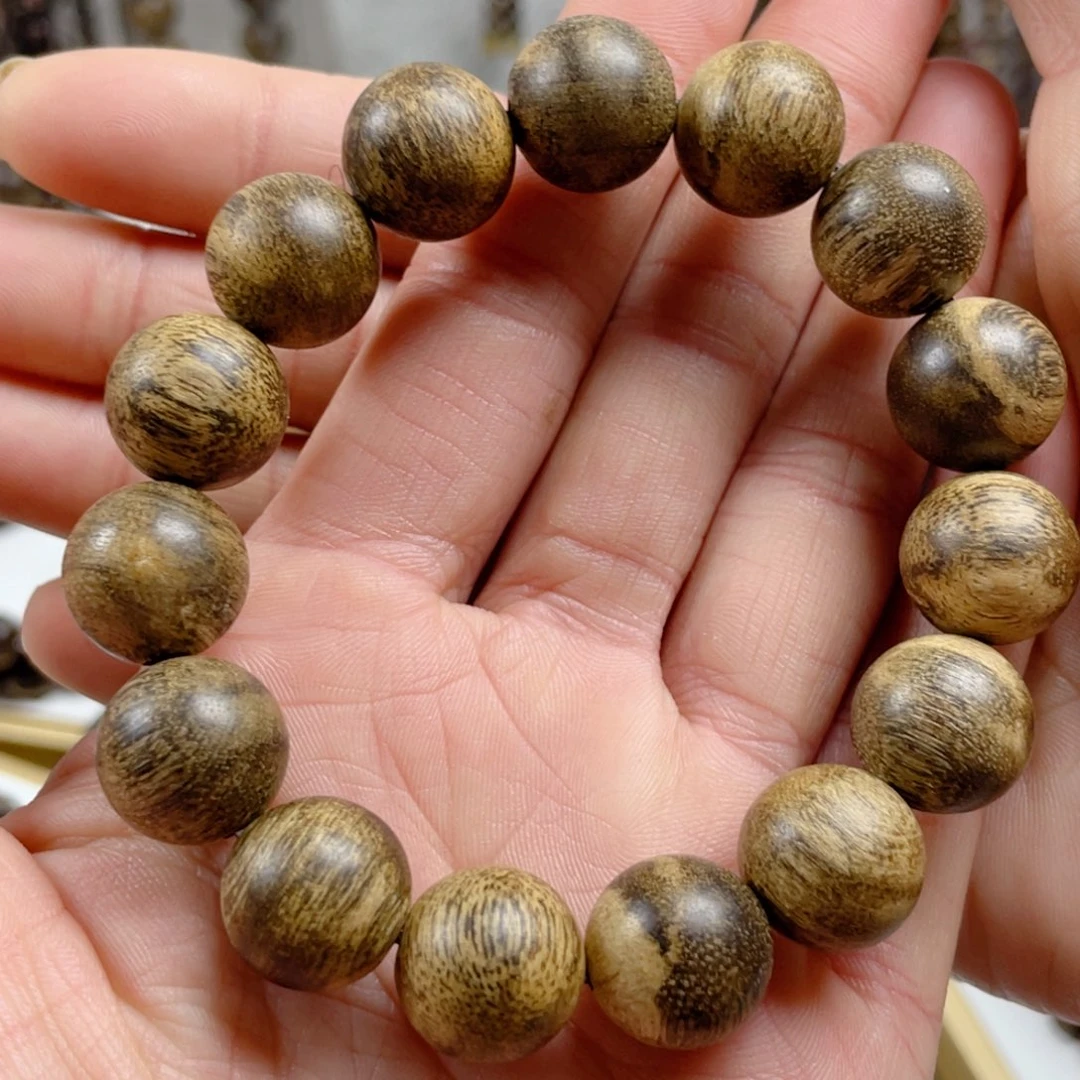 沉香手串G****d正区达拉干满纹1.4