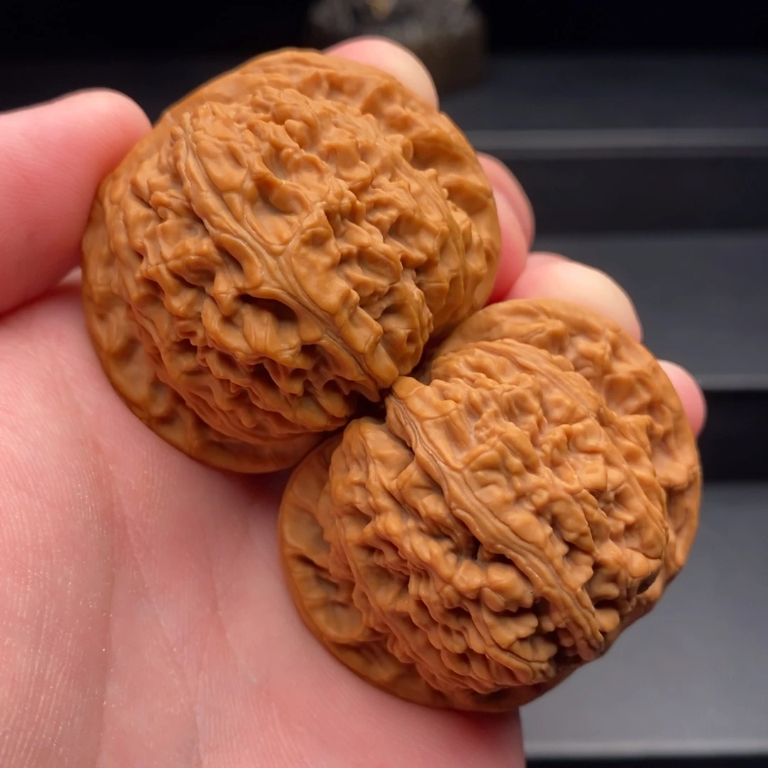 文玩核桃把件45核老闷