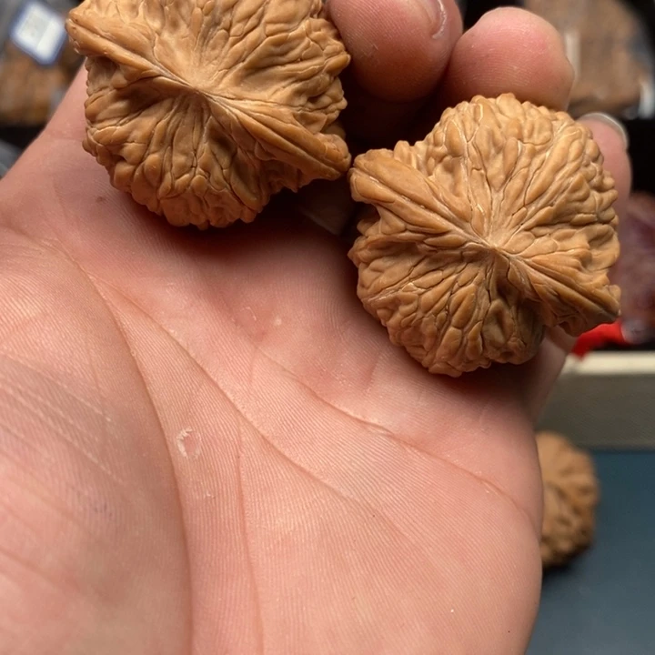 温***电文玩核桃吊坠磨盘