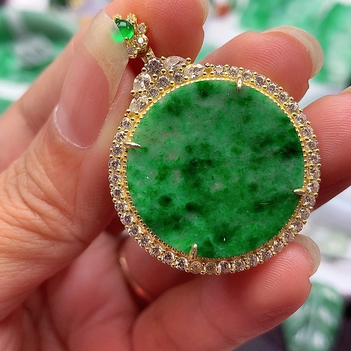 翡翠银S925镶嵌颈饰翡翠