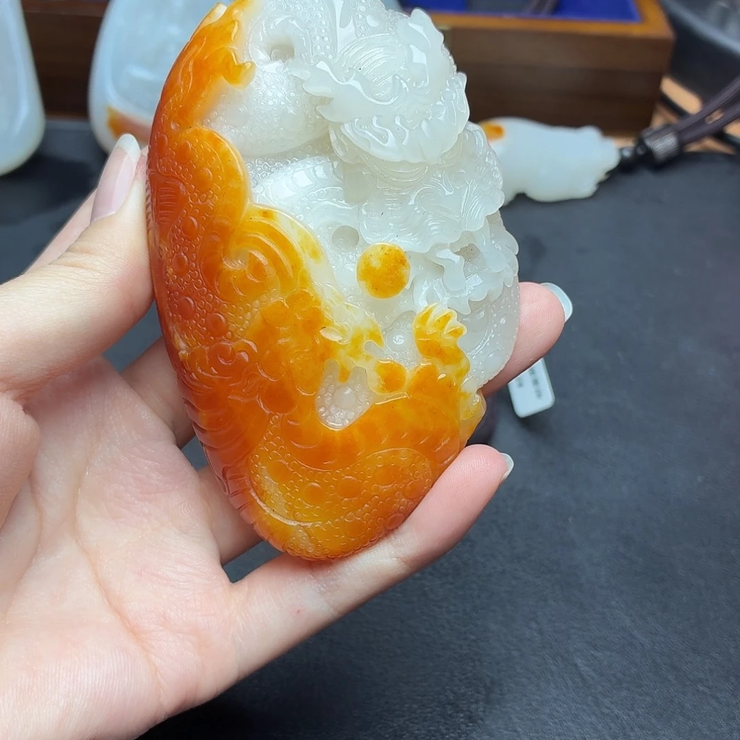 天***！颈饰未镶嵌和田玉N