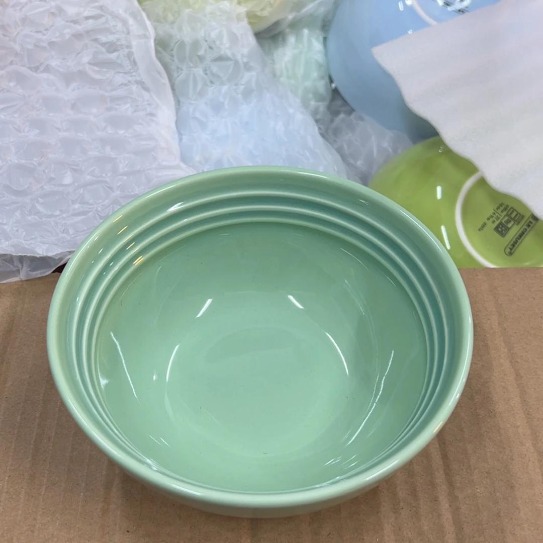 瓷浅绿色温哥华面碗