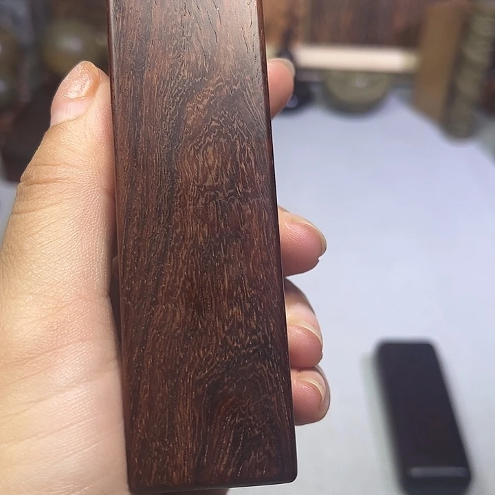 甜***哥木小叶紫檀手把件198