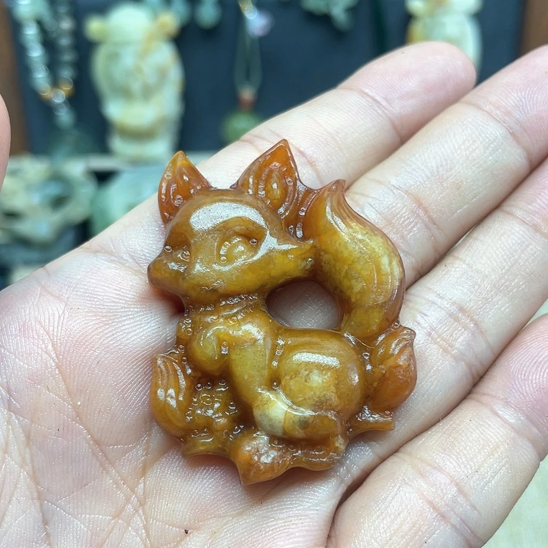 七***妖未镶嵌蛇纹石玉颈饰