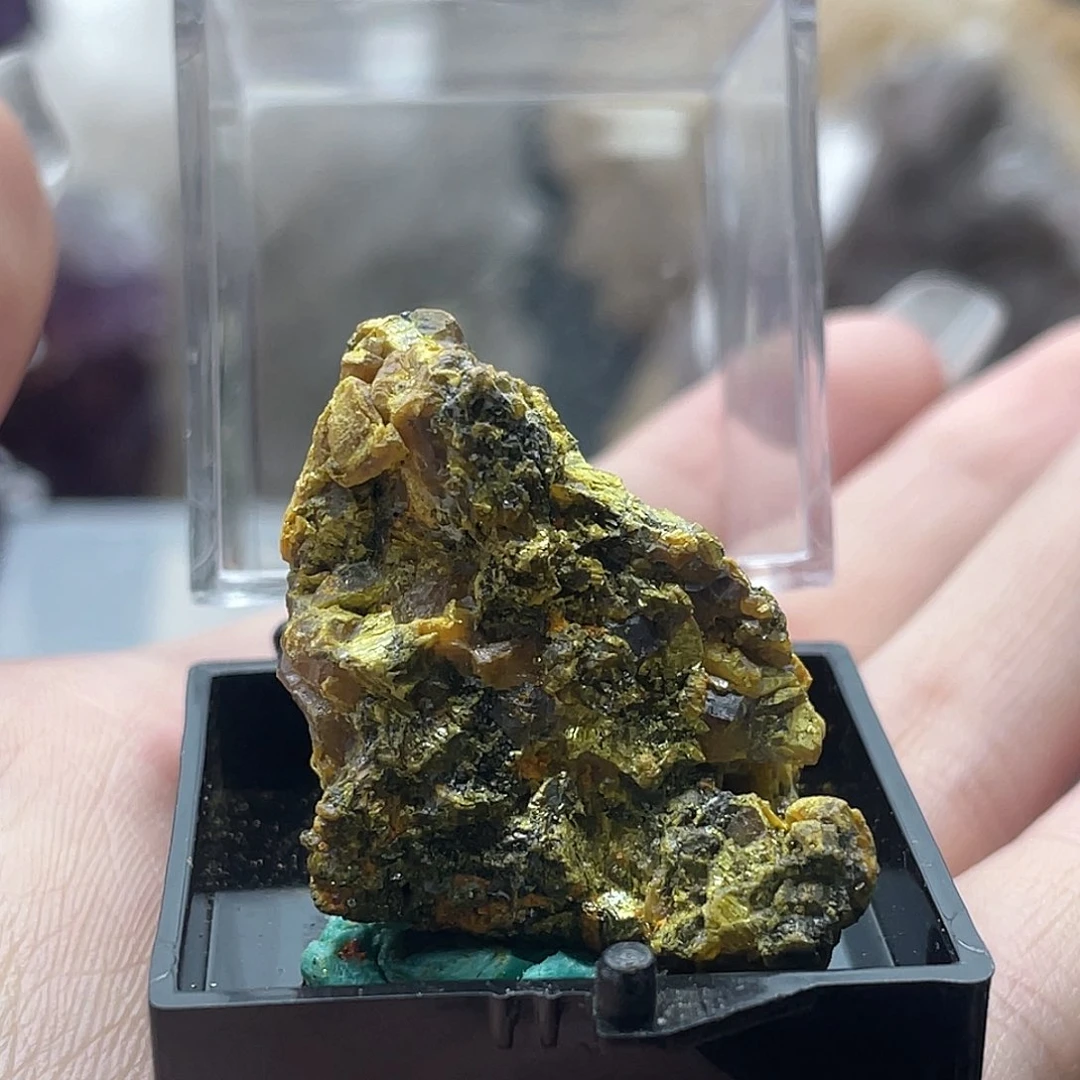 雌黄原石萤石（处理）