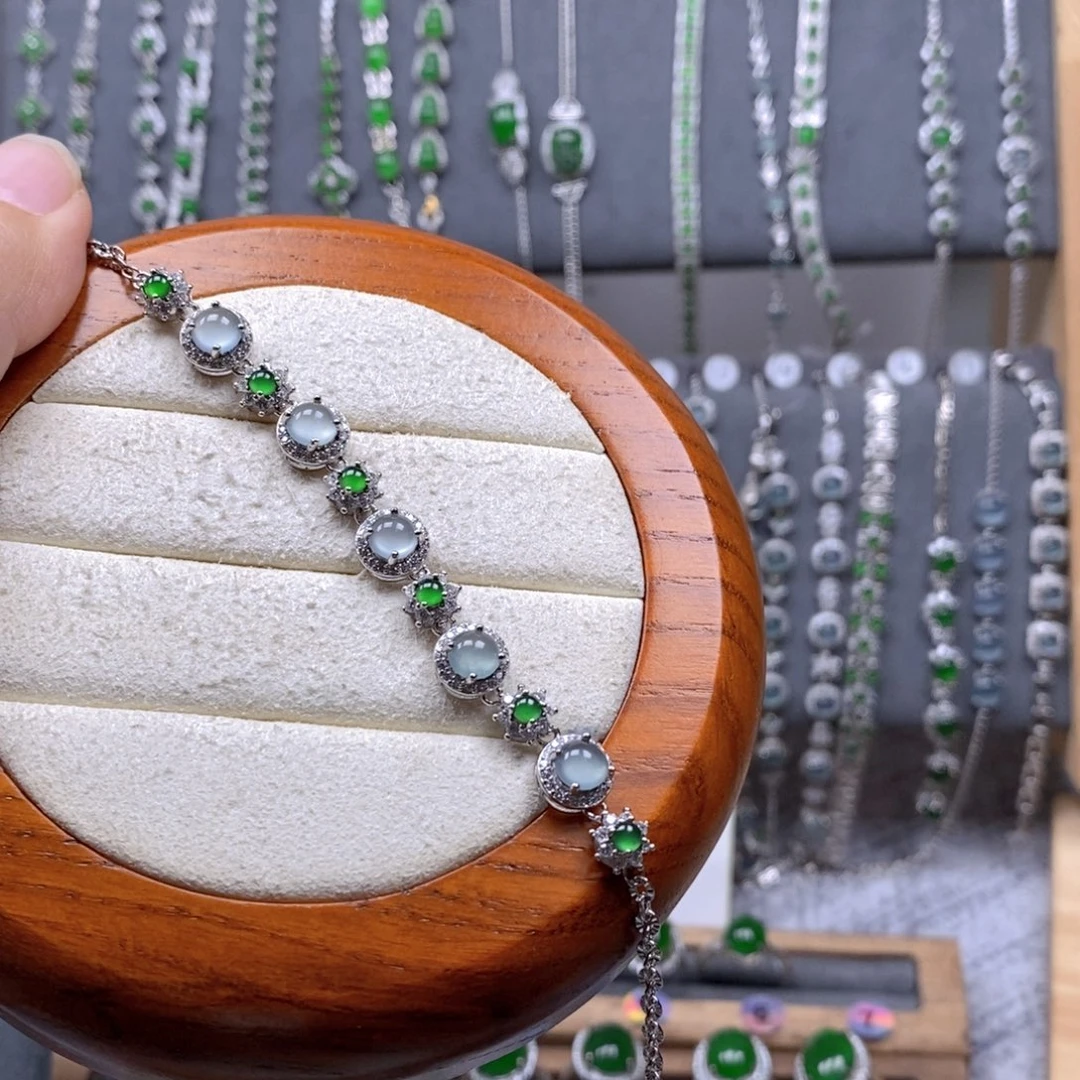 ****玥翡翠银S925镶嵌颈饰翡翠手链