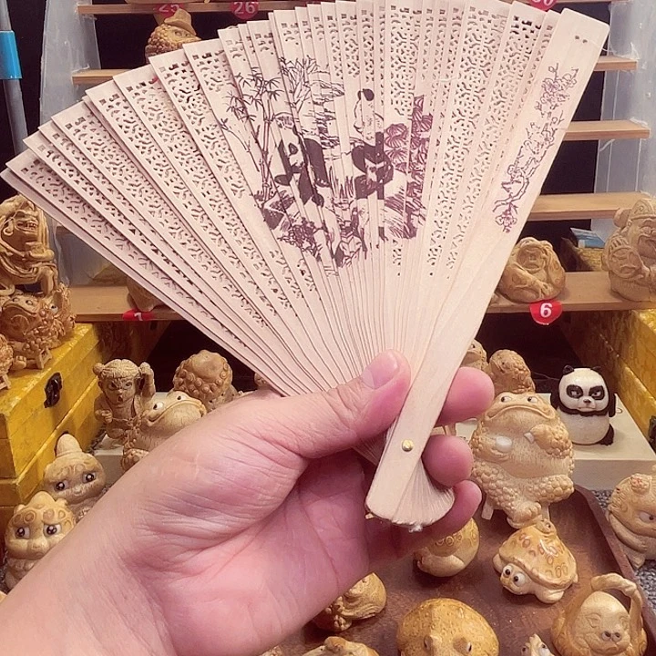 成***块香榧木香木扇子手把件