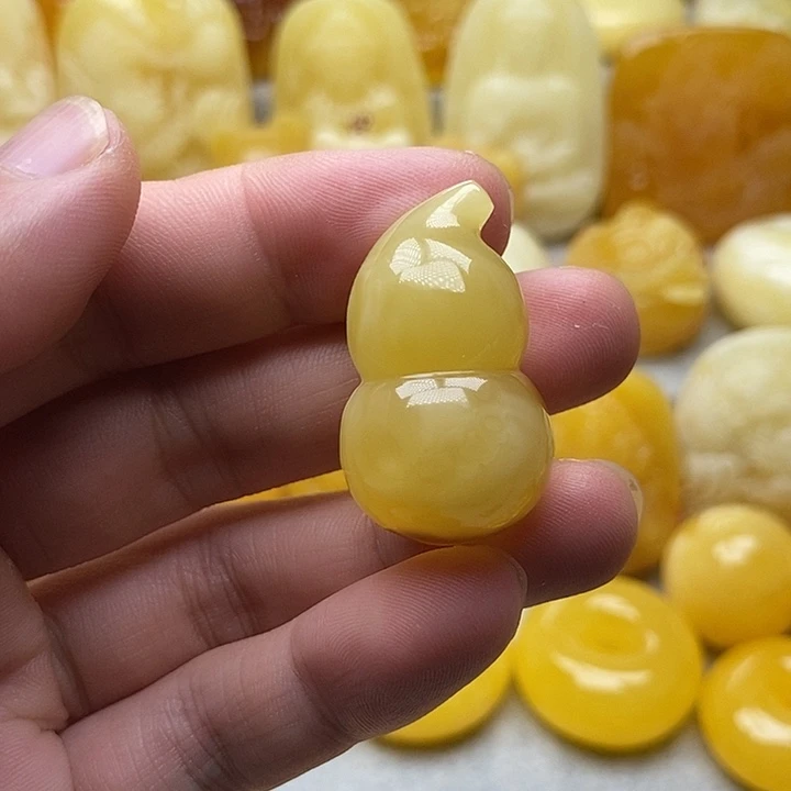 琥珀颈饰未镶嵌琥珀蜜蜡吊坠