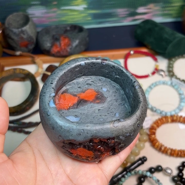 燕***子颈饰未镶嵌南红玛瑙