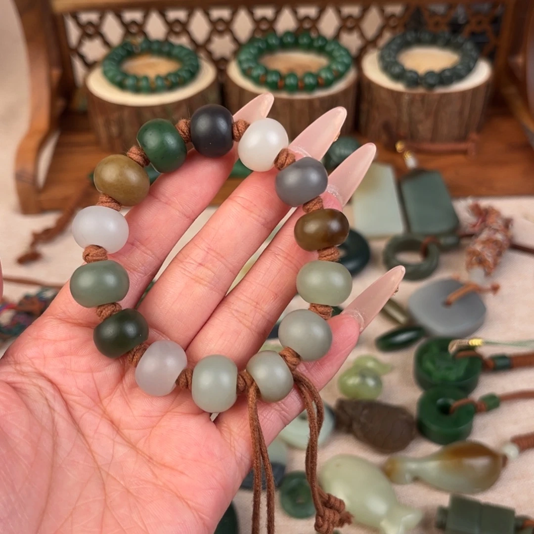晶***！颈饰未镶嵌和田玉（糖玉）