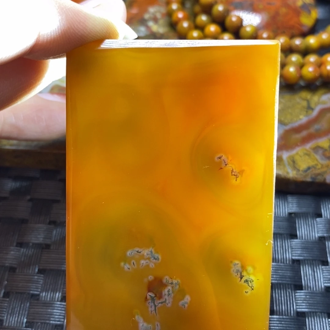 玛瑙/玉髓挂件未镶嵌绿***湾