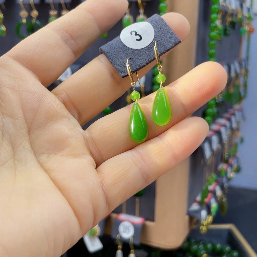 和田玉18K金镶嵌耳饰